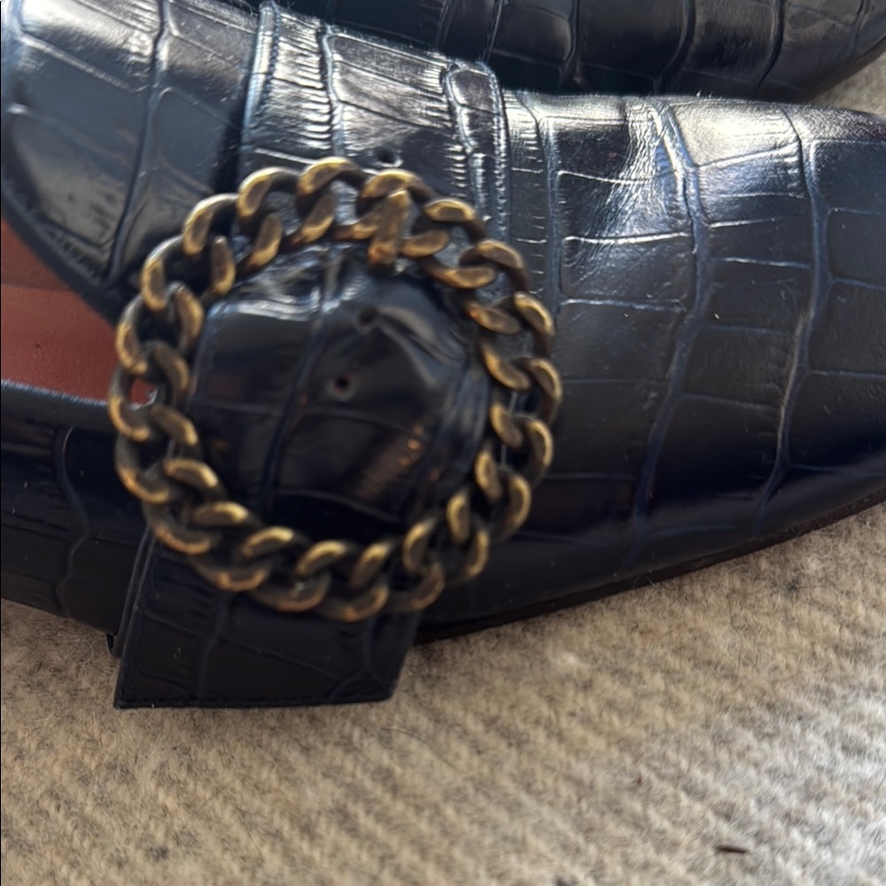 Navy Croc-Embossed block heel. - Picture 2 of 7